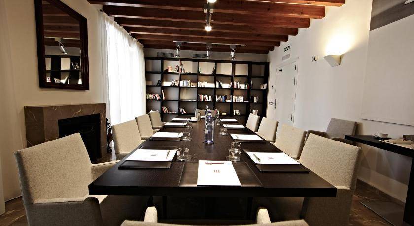 Photo of Others in La Llotja-Born