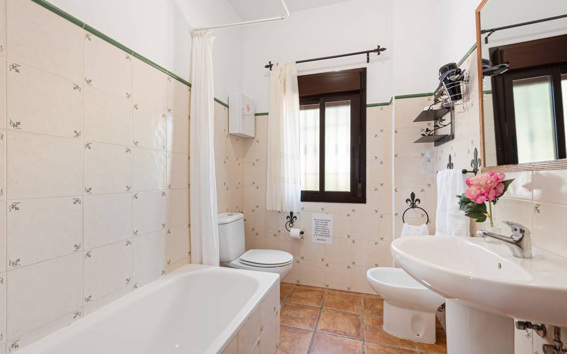 Photo of Bathroom in Comares