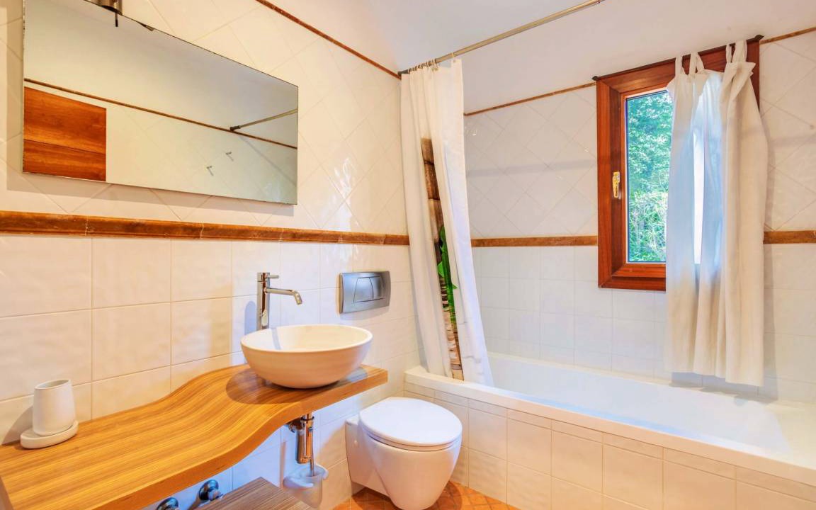 Photo of Bathroom in Crestatx