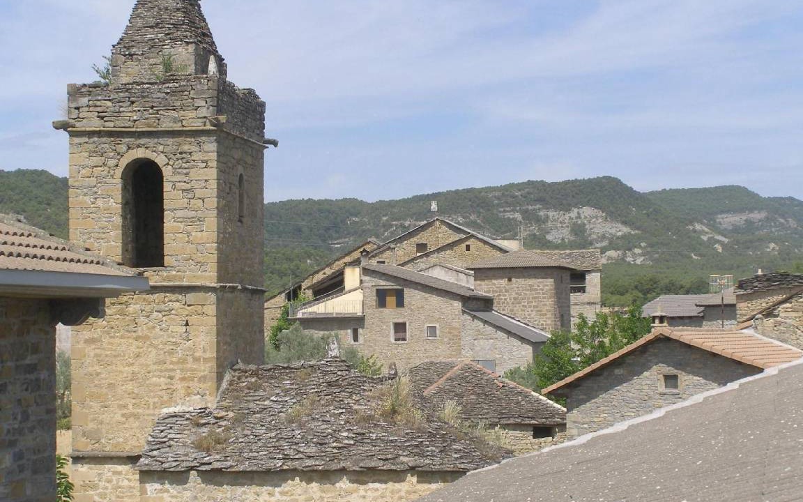 Photo of Buildings in Camporrotuno