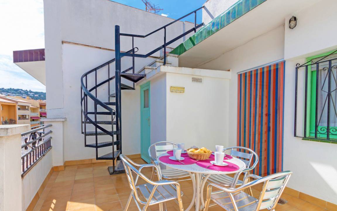 Photo of Patio Balcony in Roses Town Center