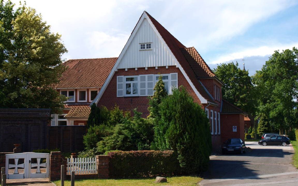 Photo of Others in Hollern