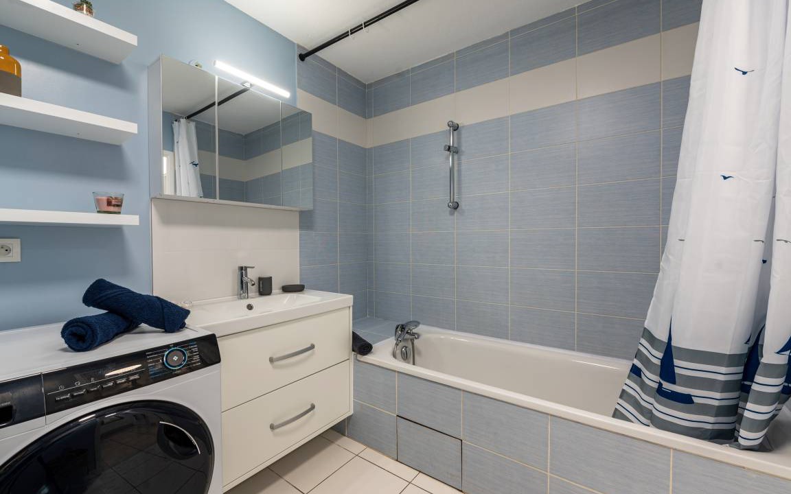 Photo of Bathroom in Ville-la-Grand