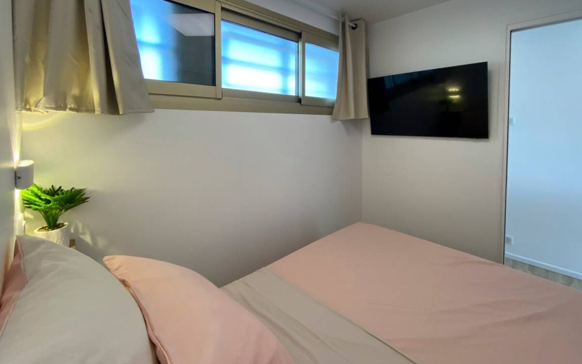 Photo of Bedroom in Saint-Laurent-du-Var