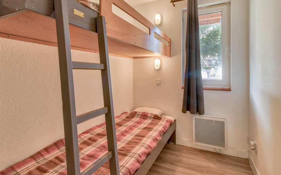 Photo of Bedroom in Genos