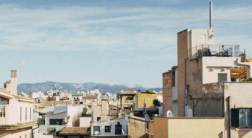 Photo of Others in La Llotja-Born