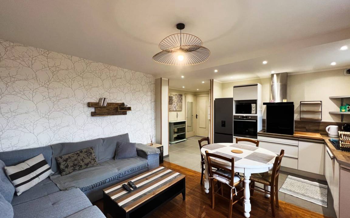 Photo of Livingroom in Quartier Capuche-Allies