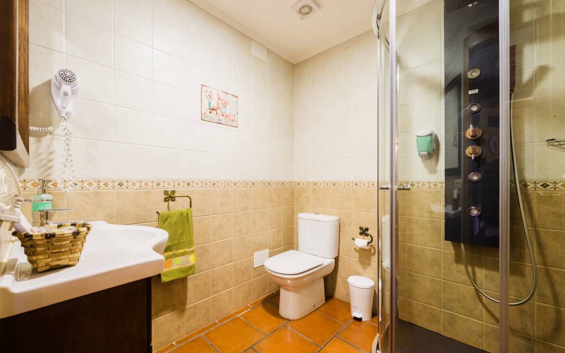 Photo of Bathroom in Caboalles de Abajo