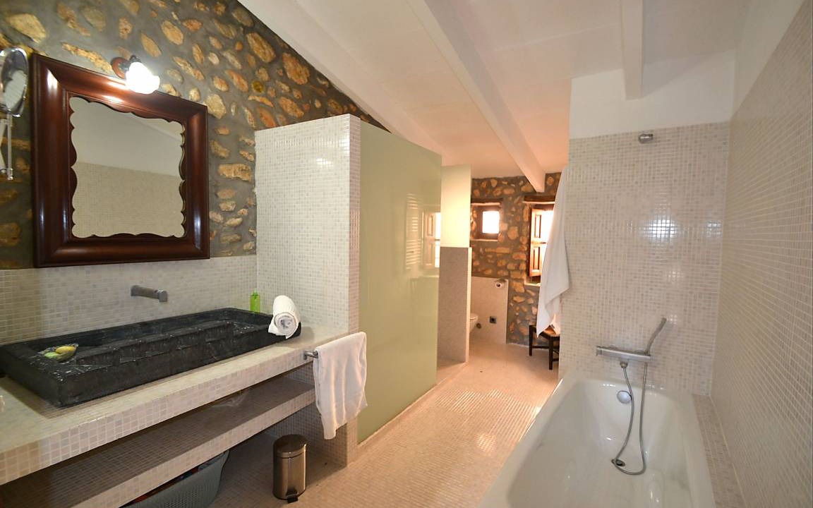 Photo of Bathroom in Consell