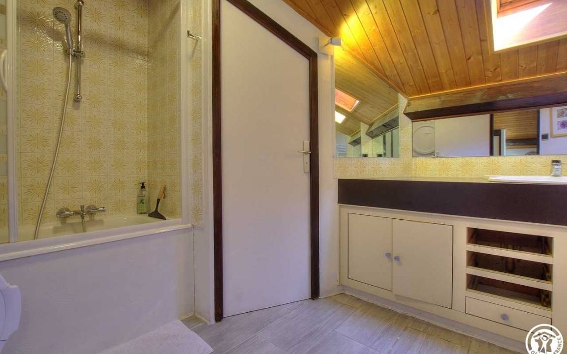 Photo of Bathroom in Lelex