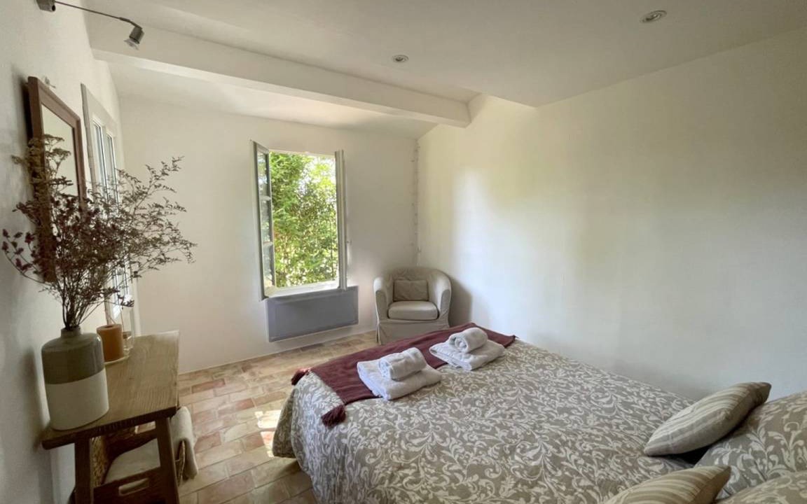 Photo of Bedroom in Lambesc