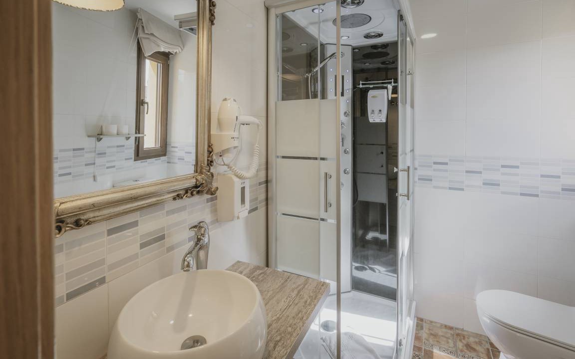 Photo of Bathroom in Villanueva de Avila