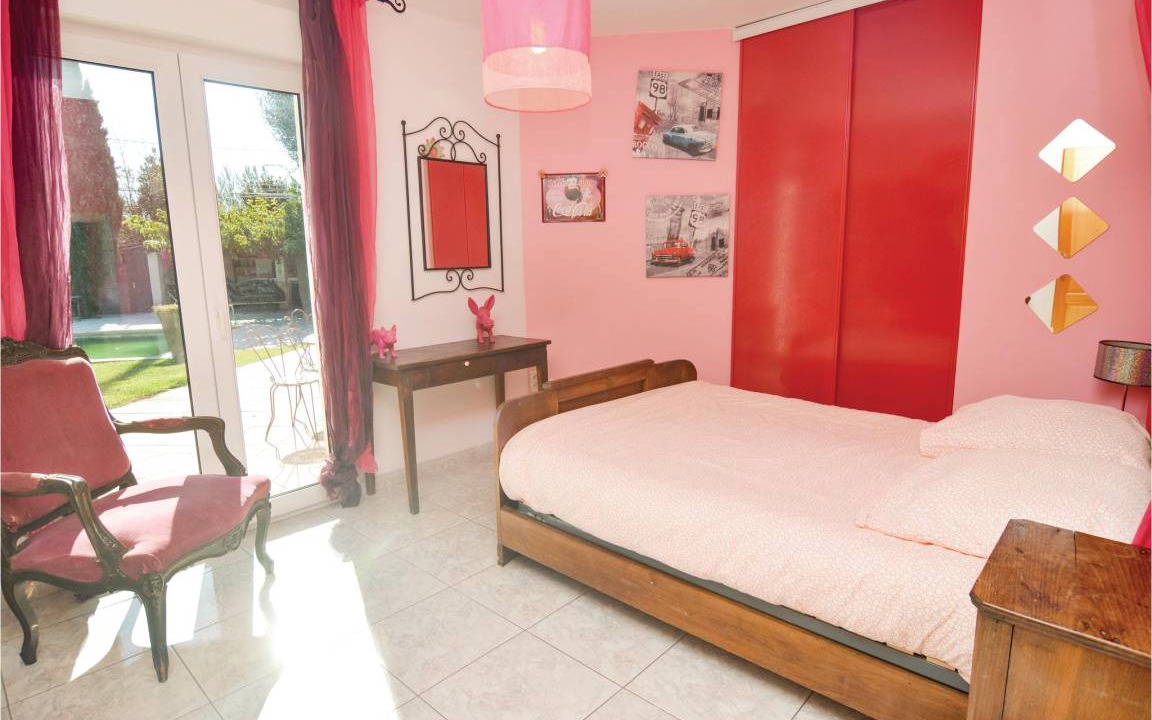 Photo of Bedroom in Eyguieres