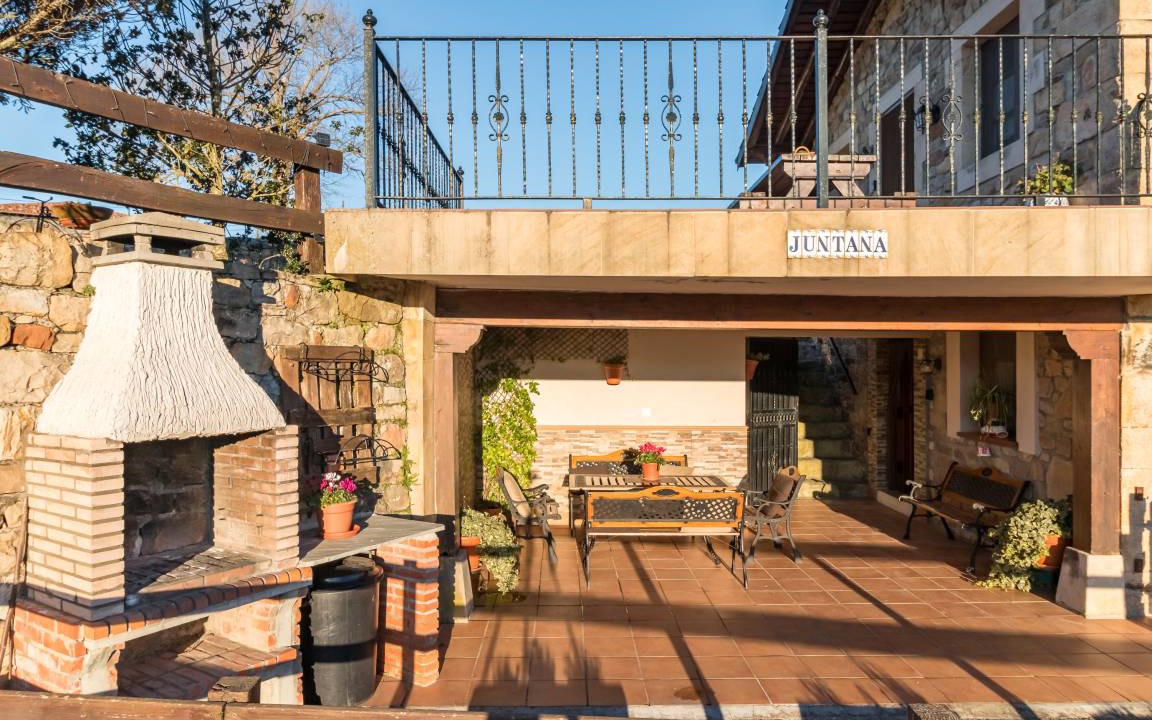 Photo of Patio Balcony in Villacarriedo