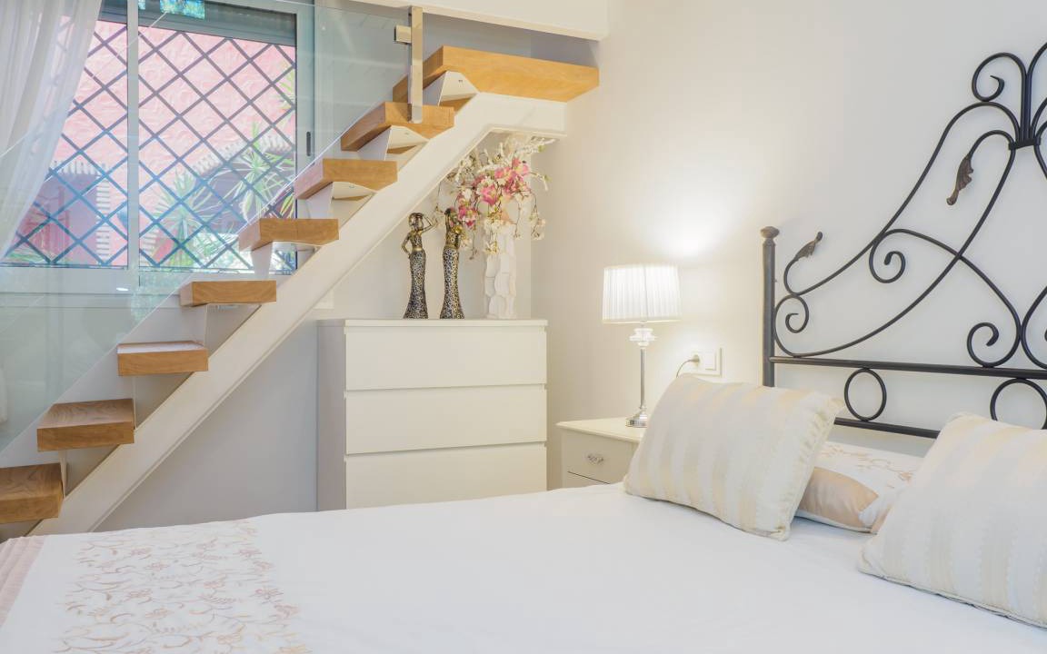 Photo of Bedroom in Coin