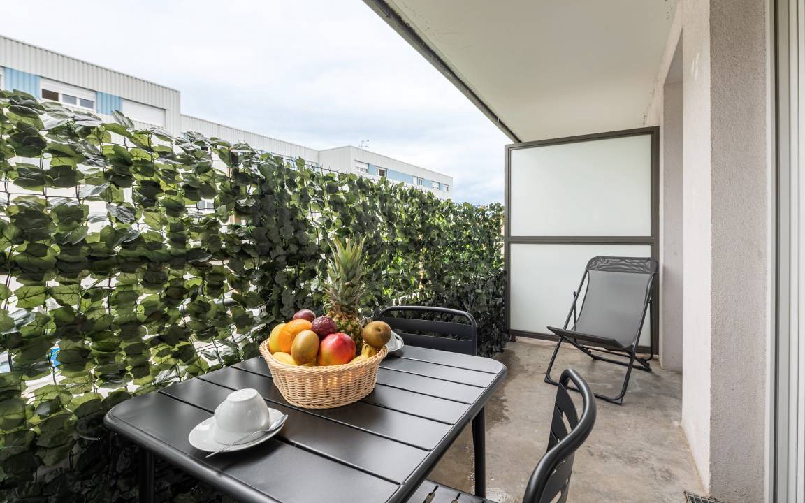 Photo of Patio Balcony in Ville-la-Grand