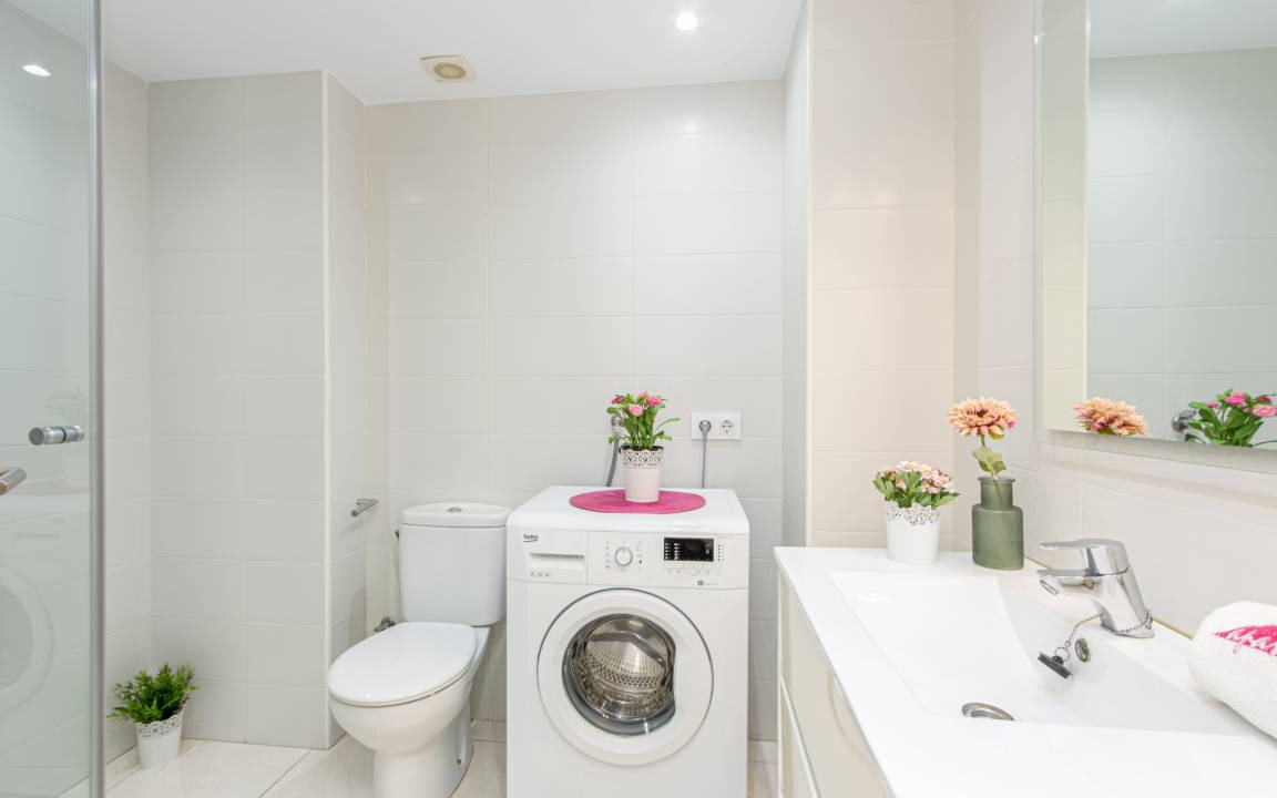 Photo of Bathroom in Roses Town Center