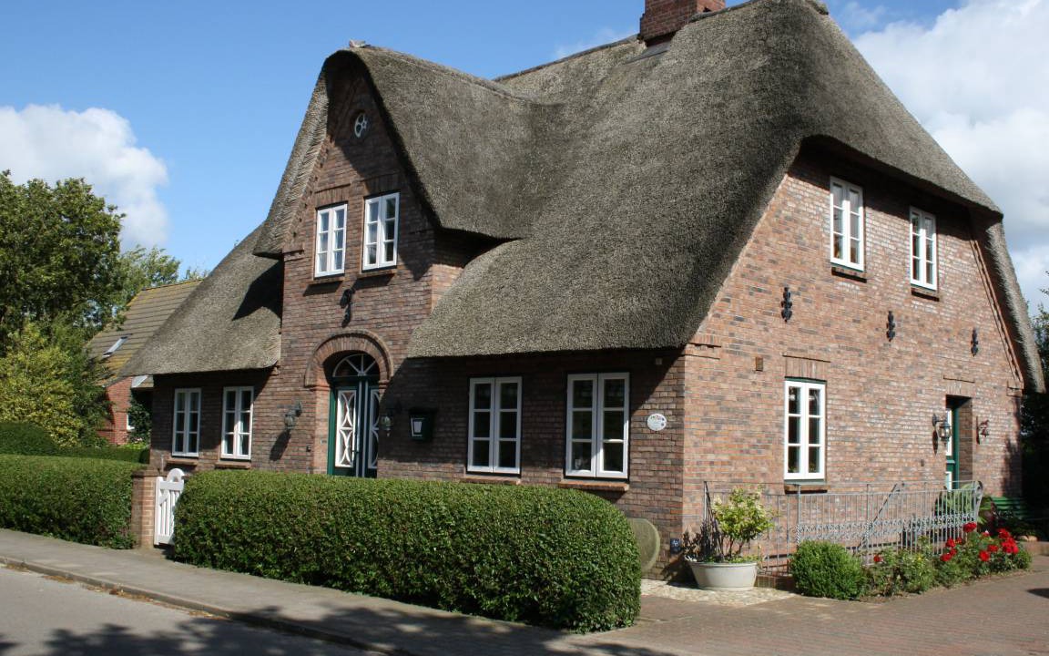 Photo of Buildings in Goting