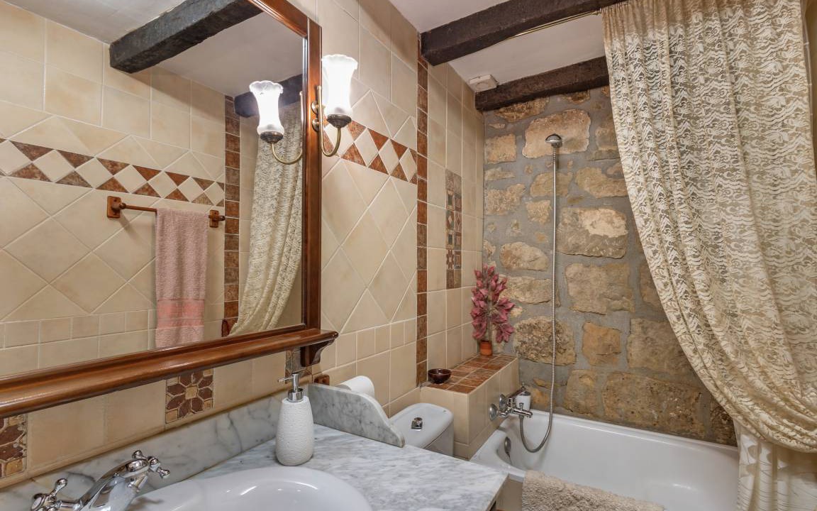 Photo of Bathroom in Biosca