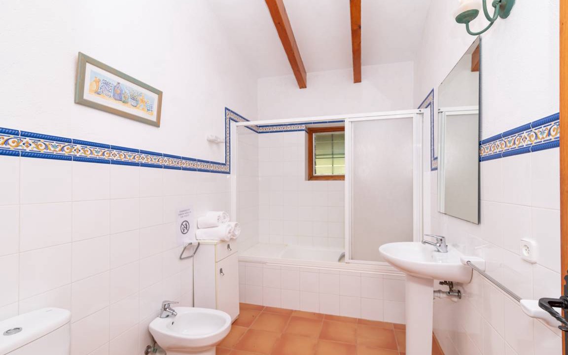Photo of Bathroom in Les Palmeres