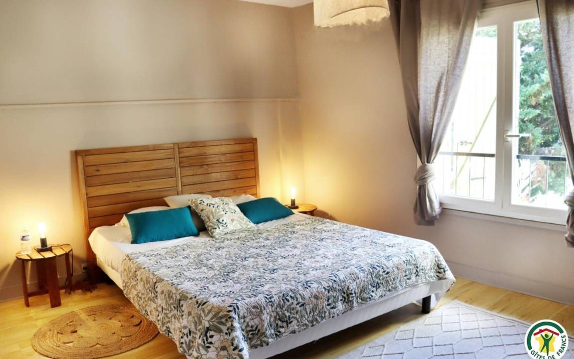 Photo of Bedroom in Suze-la-Rousse