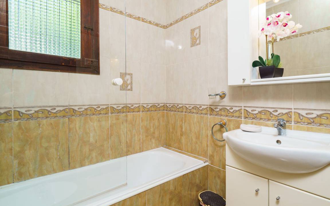Photo of Bathroom in Arnella