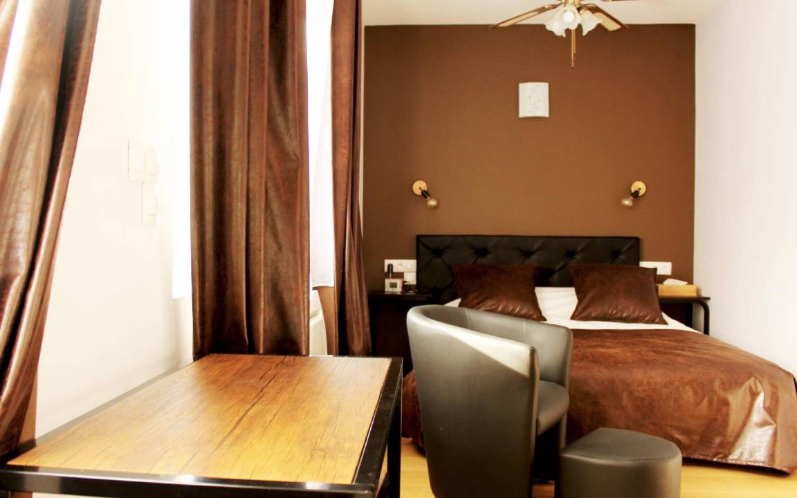 Photo of Livingroom in Lens