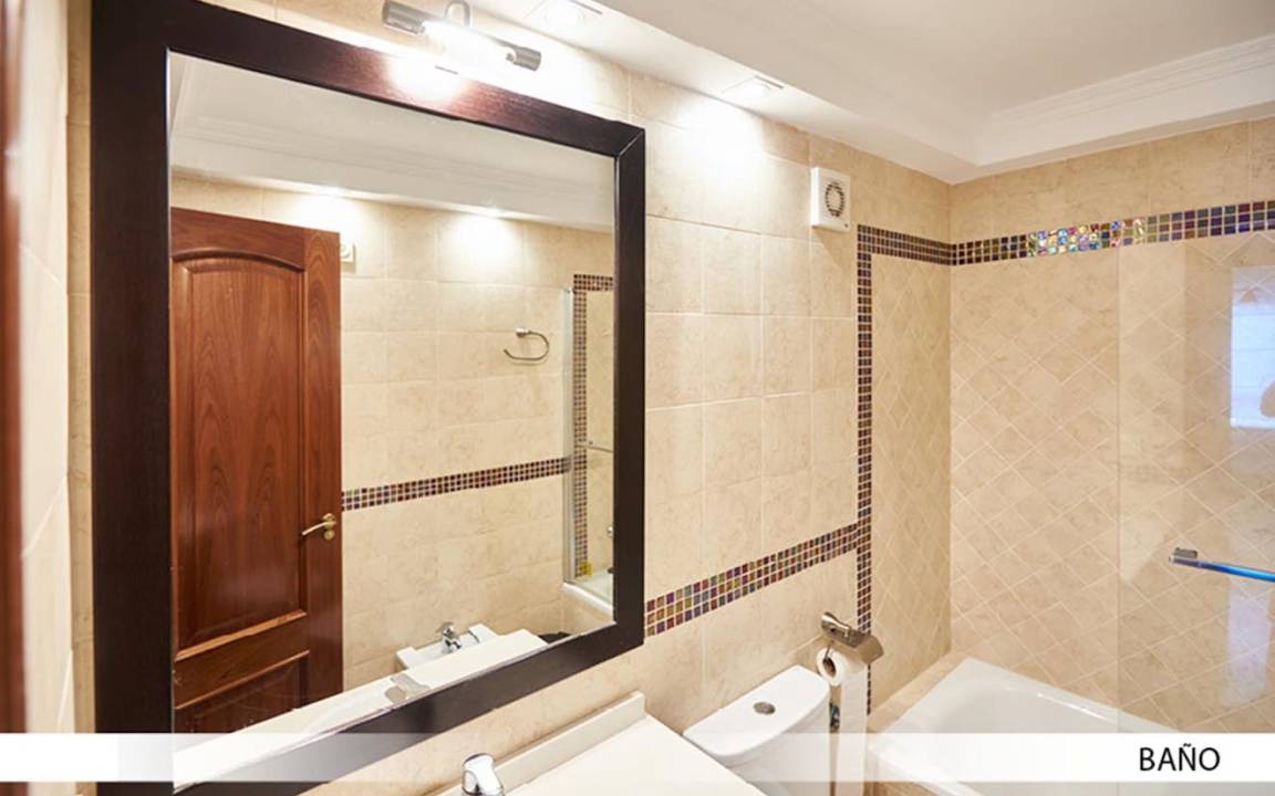 Photo of Bathroom in Triana