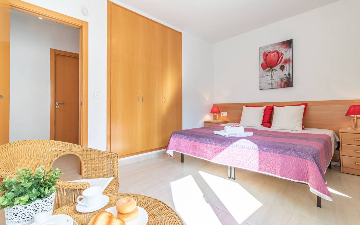 Photo of Bedroom in Roses Town Center