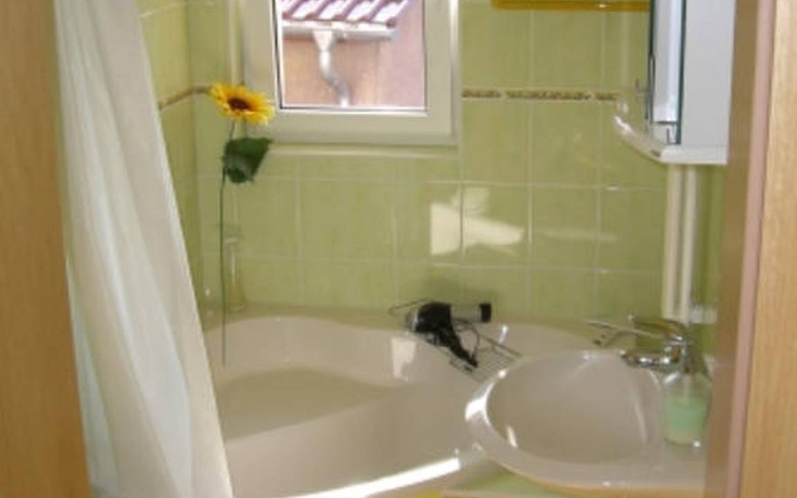 Photo of Bathroom in Rhoda