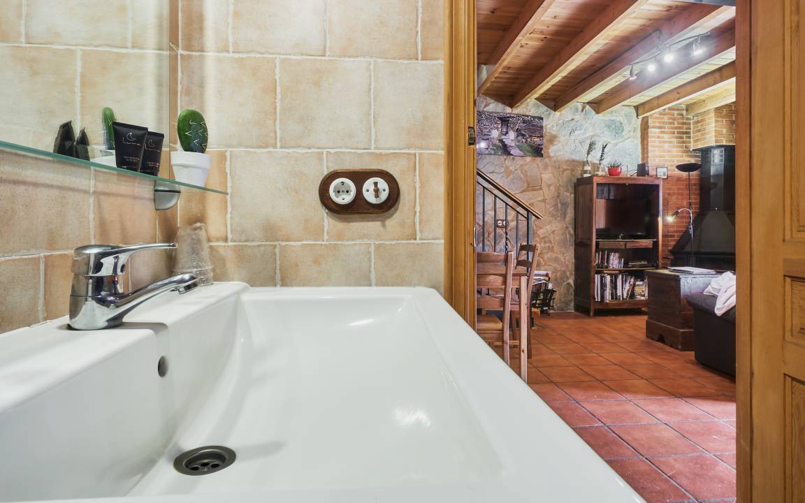 Photo of Bathroom in Benllera