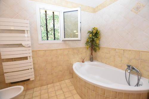 Photo of Bathroom in Chamaret