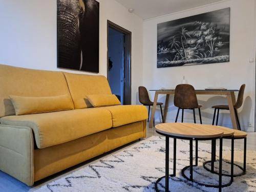 Photo of Livingroom in Nimes