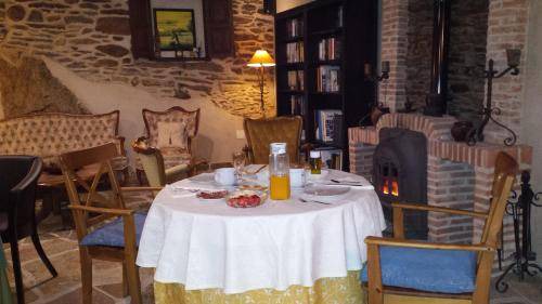Photo of Livingroom in Ahigal de los Aceiteros