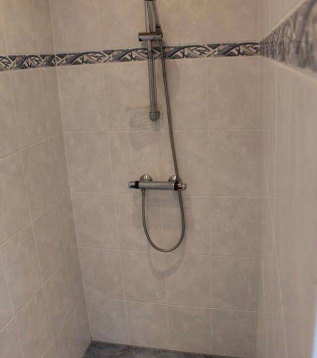 Photo of Bathroom in Parey