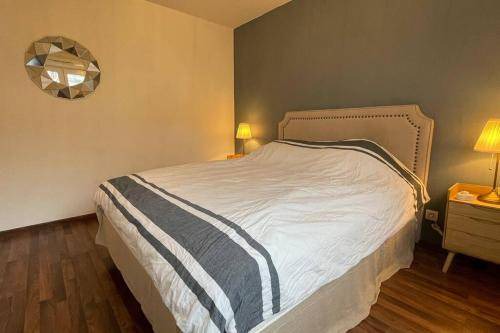 Photo of Bedroom in Ferney-Voltaire