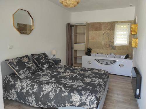 Photo of Bedroom in Lambesc