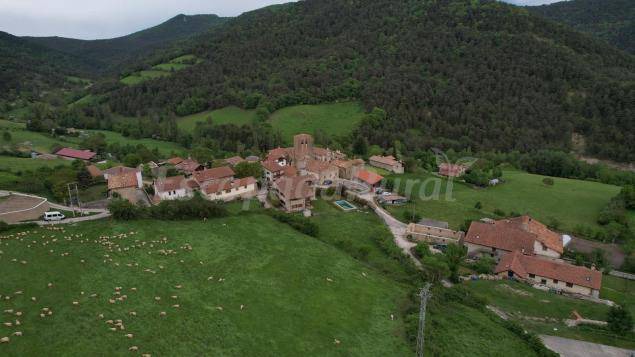 Photo of Buildings in Esteribar