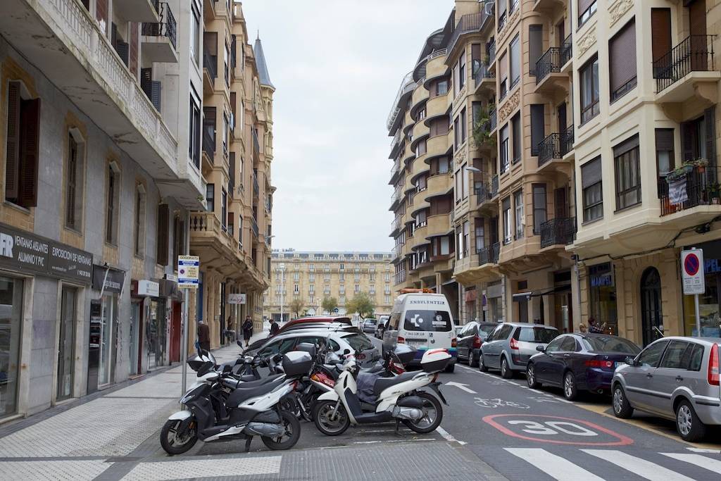 Photo of Buildings in Gros