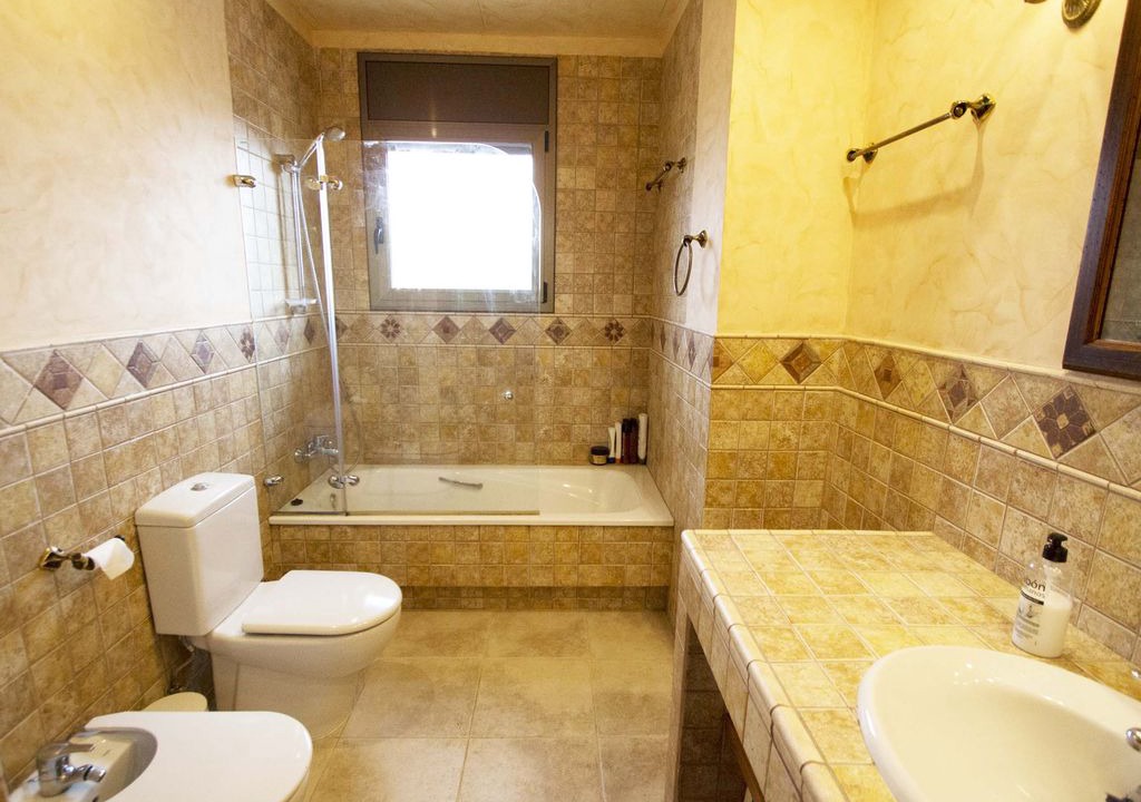 Photo of Bathroom in Creixell