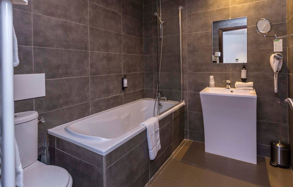 Photo of Bathroom in Ferney-Voltaire