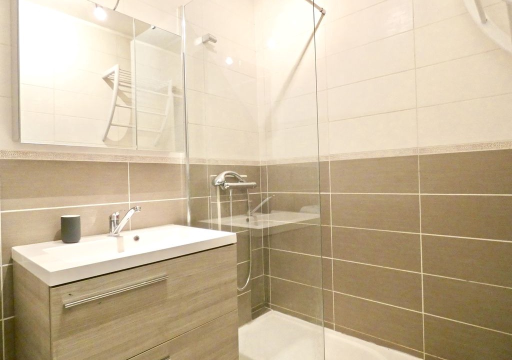 Photo of Bathroom in Gambetta