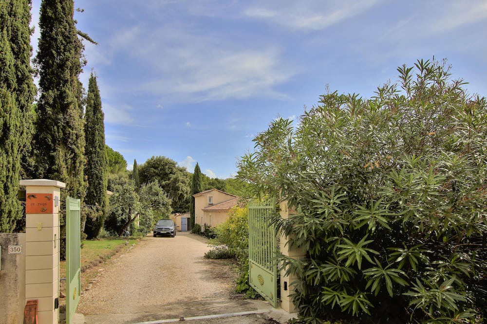 Photo of Others in La Garde-Adhemar
