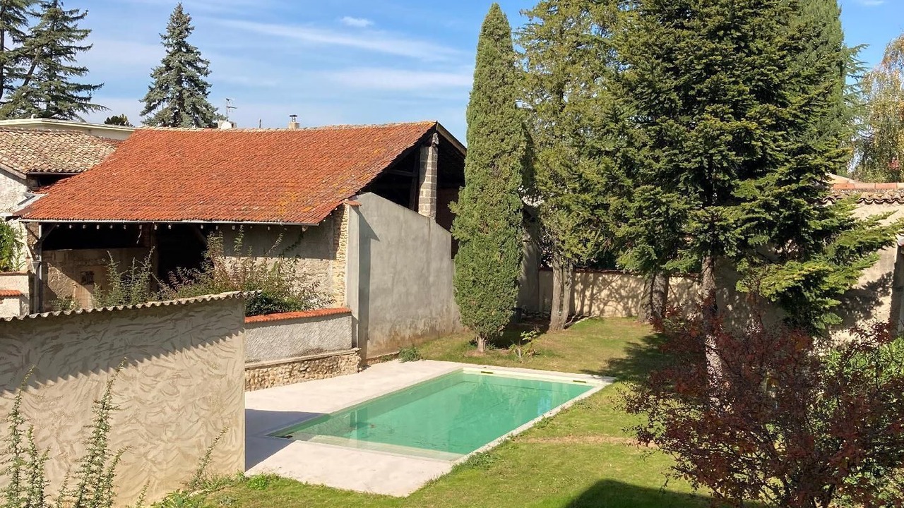 Photo of Outdoor in Anneyron