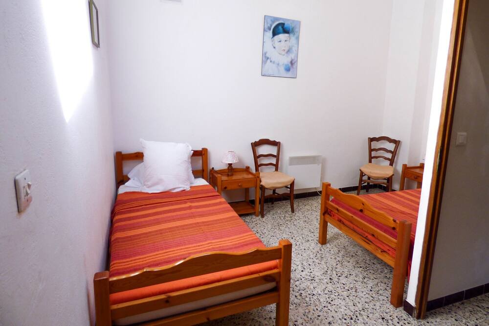Photo of Bedroom in Labastide-de-Virac