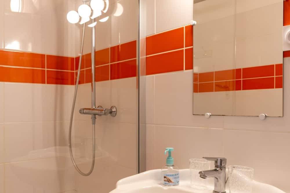 Photo of Bathroom in Balazuc