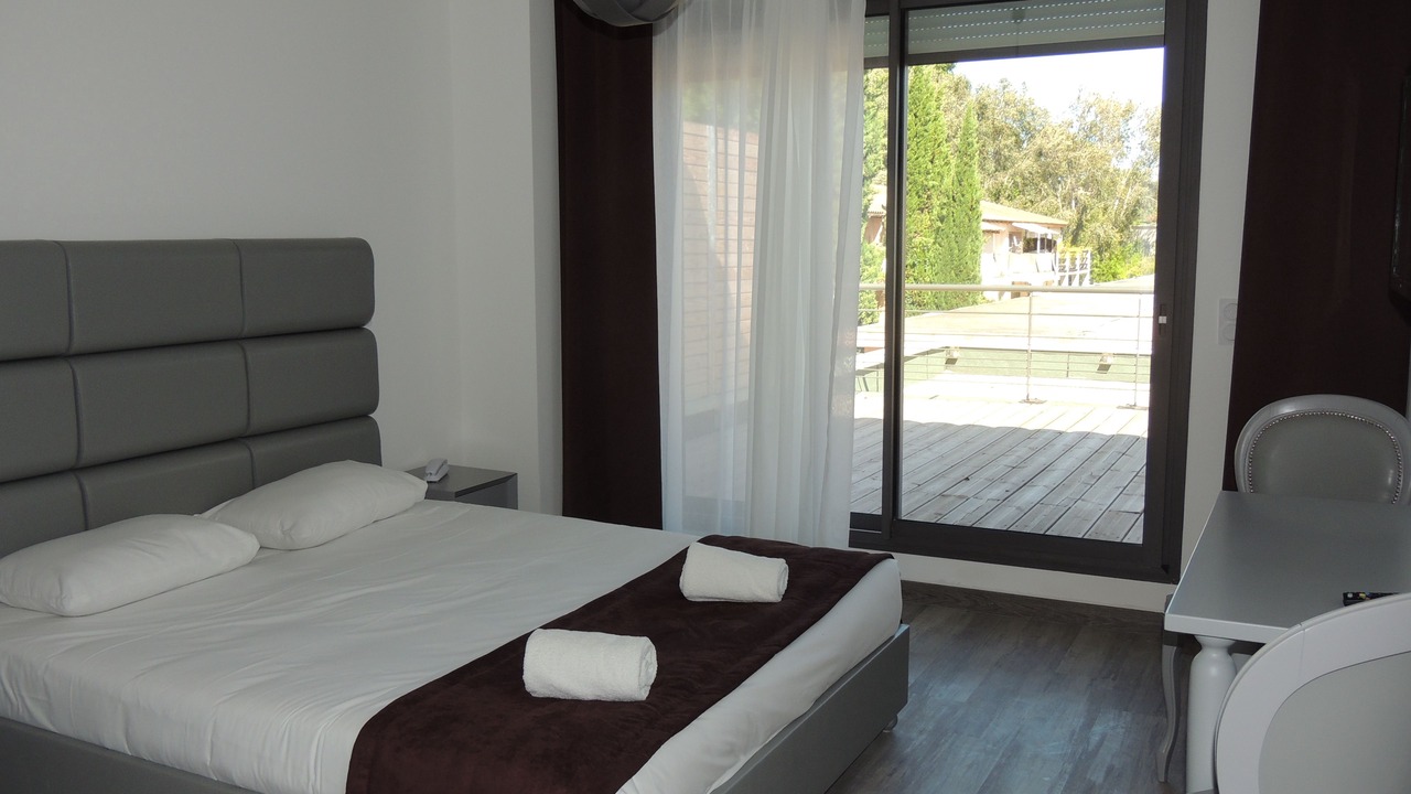 Photo of Bedroom in Eguilles
