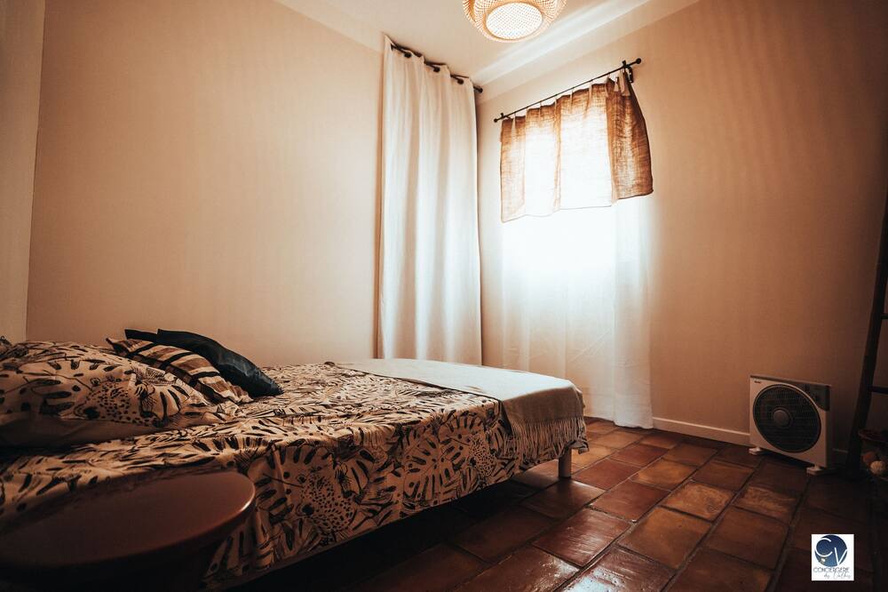 Photo of Bedroom in Arpaillargues-et-Aureillac