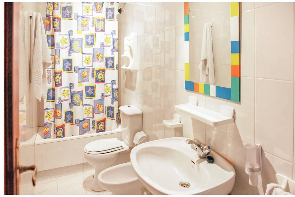 Photo of Bathroom in Raxo