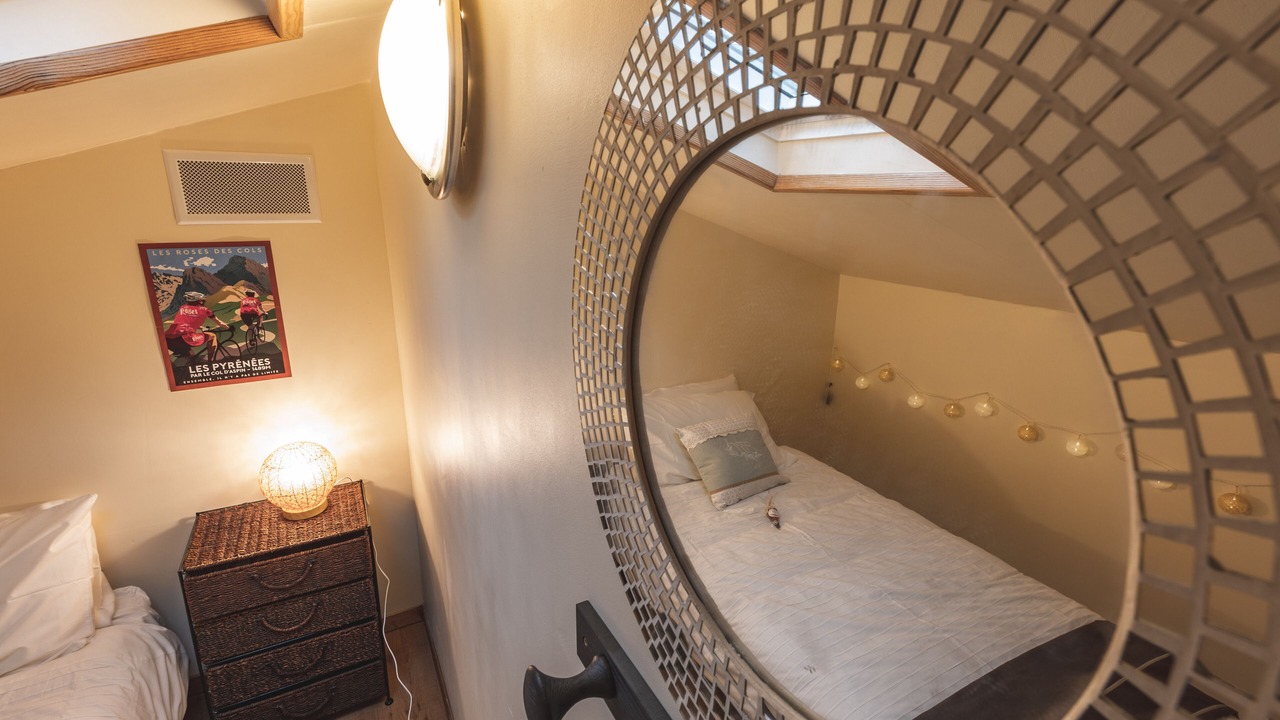 Photo of Bedroom in Campan
